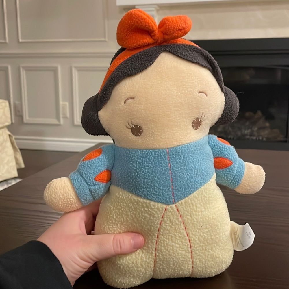Disney’s Snow White "Pook-a-Looz" Stuffed Plush Toy 12” Excellent Condition
